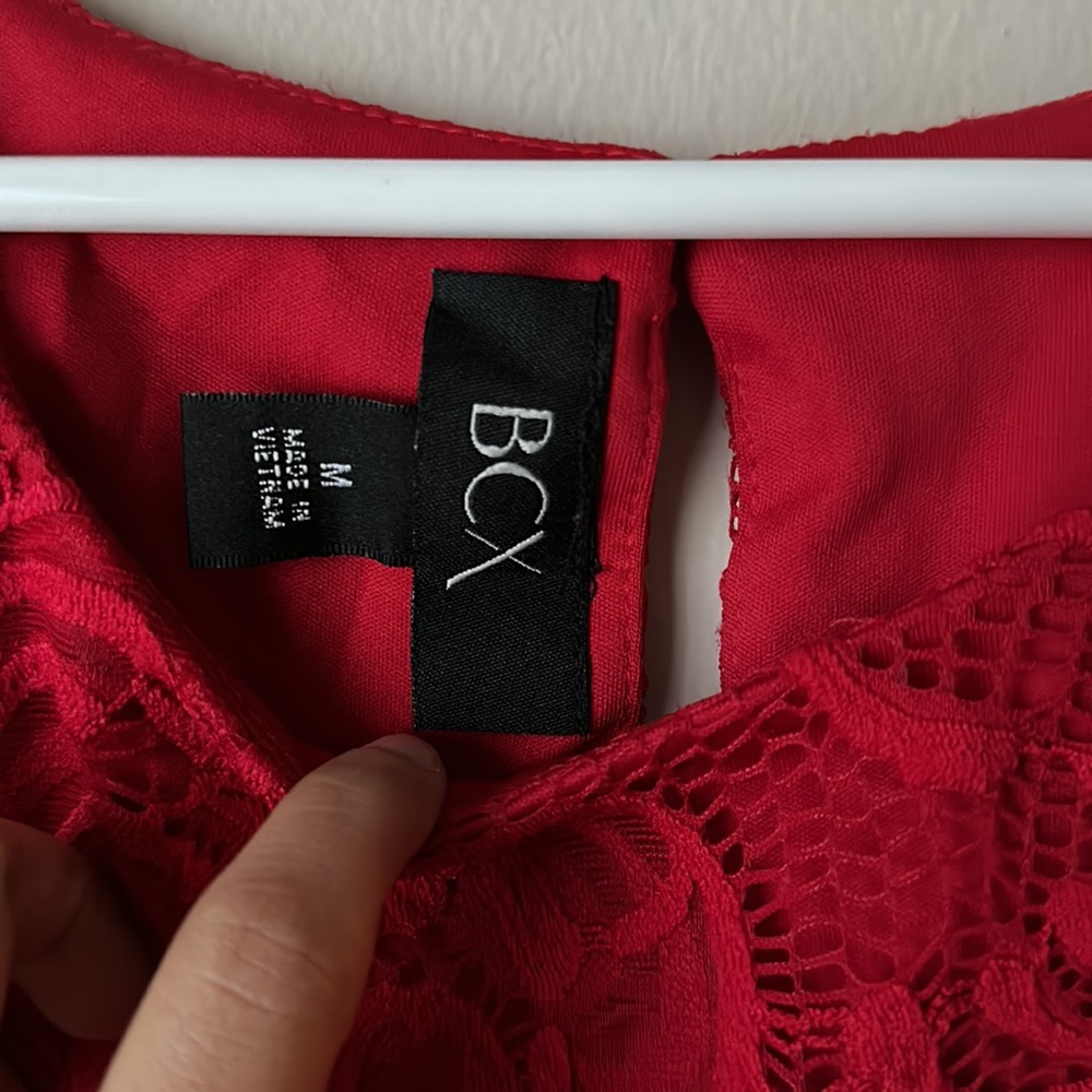 RED LACE TOP || SIZE M - Picture 7 of 13